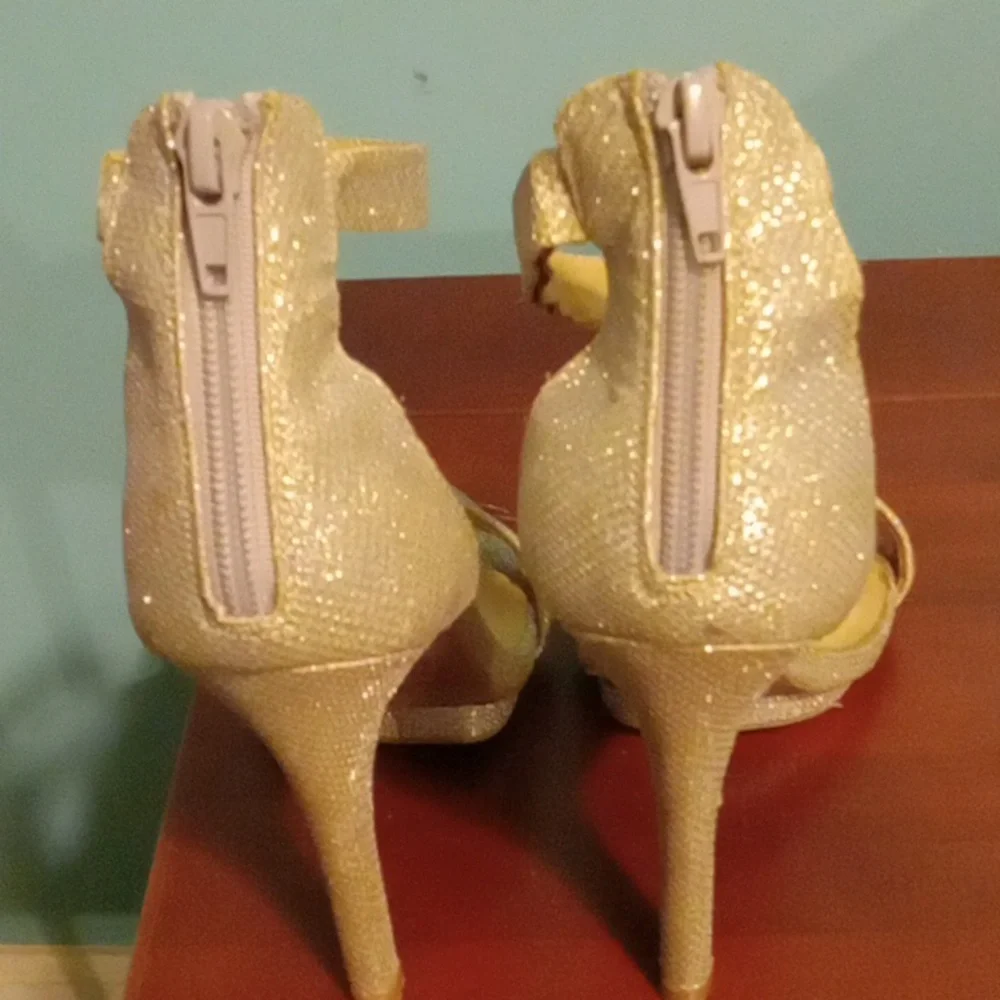 W Silver Glitter Heeled Sandals